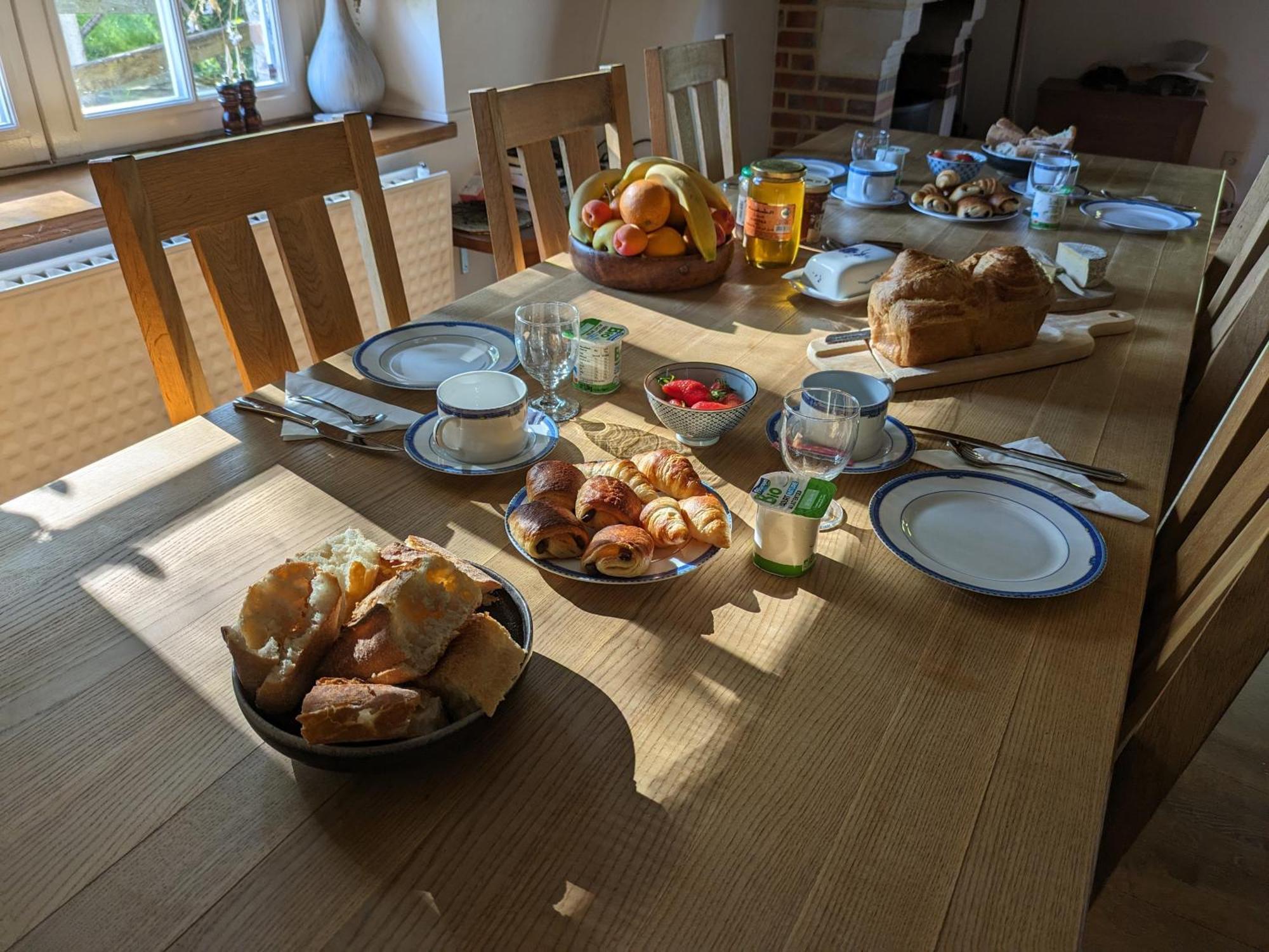 Le Moulin Grenon Bed & Breakfast Mézilles Екстериор снимка