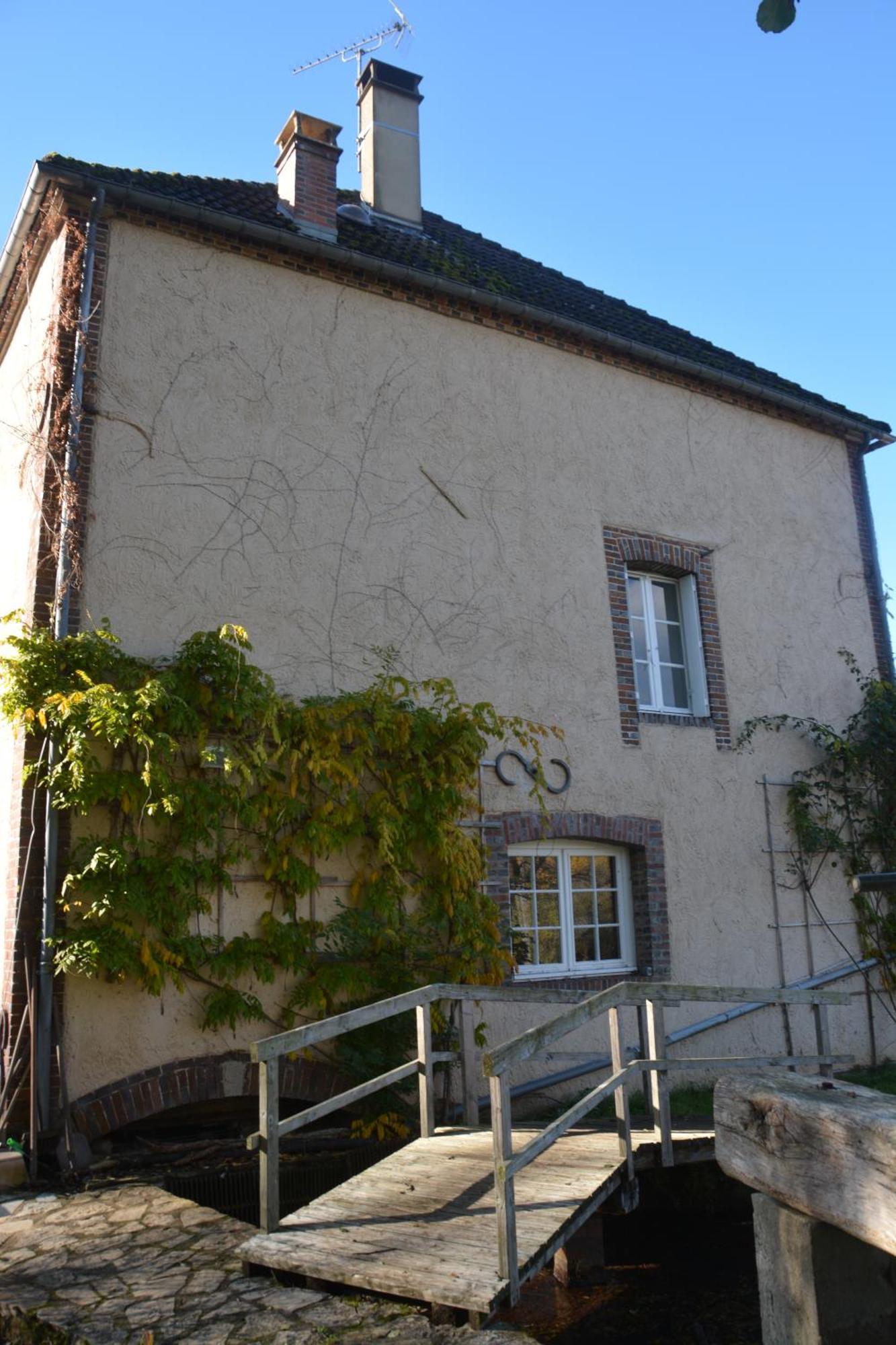 Le Moulin Grenon Bed & Breakfast Mézilles Екстериор снимка